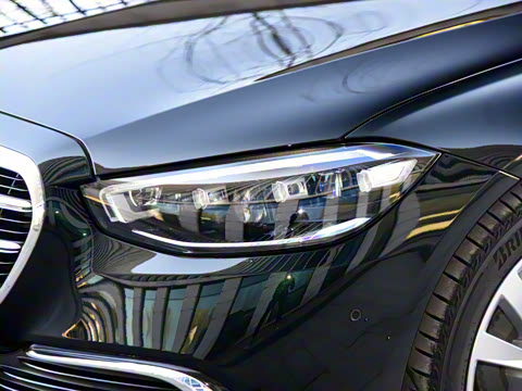 2022�� �Ŀ� S 400 L ������