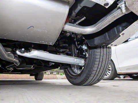 2020�� EcoBoost 245 ����������ST-LINE