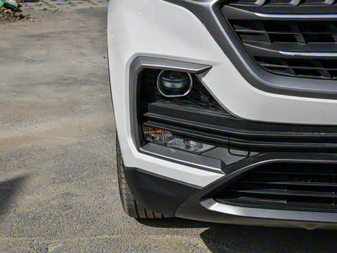 2018�� 1.5T �ֶ���Ӣ�� ��V