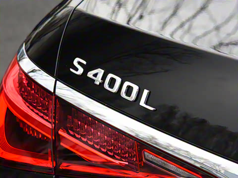 2022�� �Ŀ� S 400 L ������