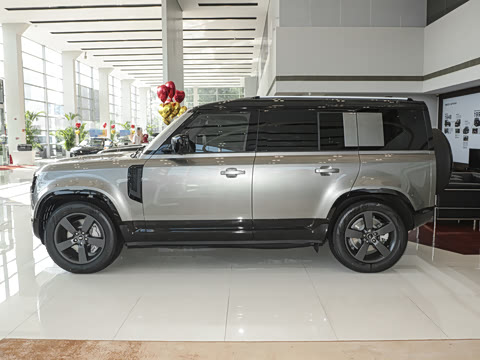 2025�� 110 3.0T P400 X-Dynamic HSE