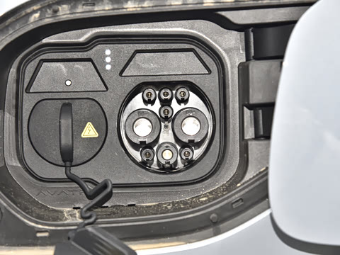 2025�� �Ŀ� Ultra���̰�