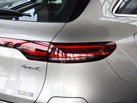 2022�� EQC 400 4MATIC