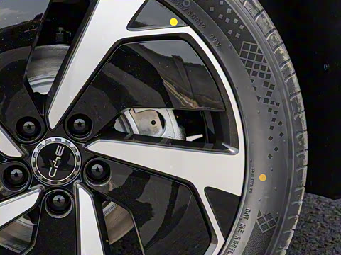 2025�� EV 605�캽Plus��