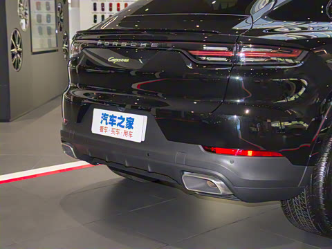 2023�� Cayenne Coup�� E-Hybrid 2.0T