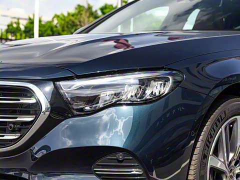 2025�� �Ŀ� E 300 L ʱ����