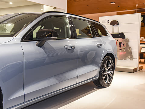 2023�� B5 ��Զ�˶���