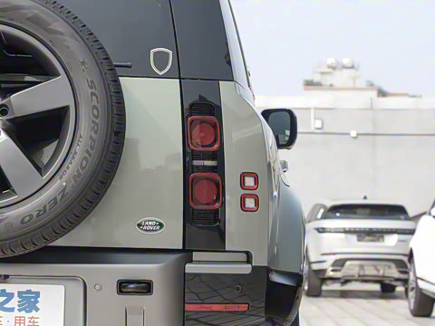 2023�� 110 3.0T P400 X-DYNAMIC HSE