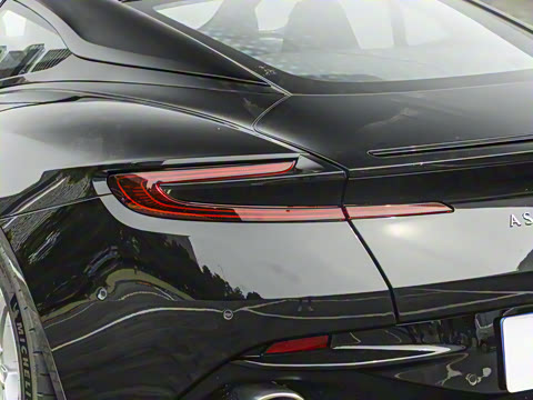 2025�� 4.0T V8 Coupe