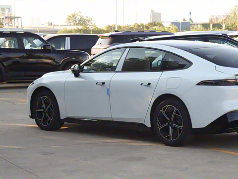 2025�� ���� 550������