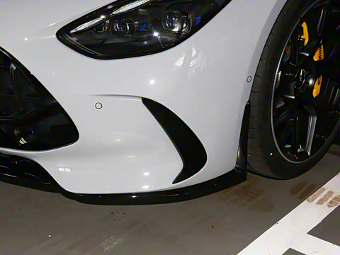 2025�� AMG GT 63 4MATIC+