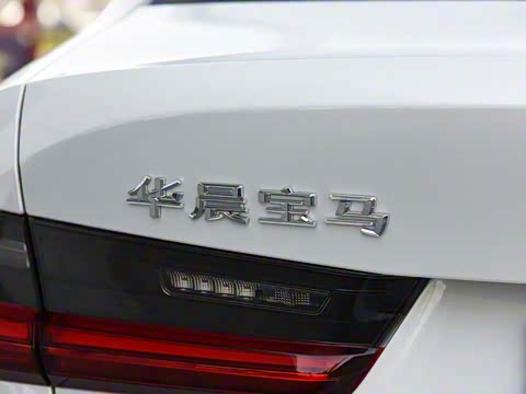 2020�� �Ŀ� 325i M�˶���װ