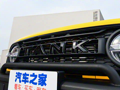 2022�� 2.0T �߾��޶���