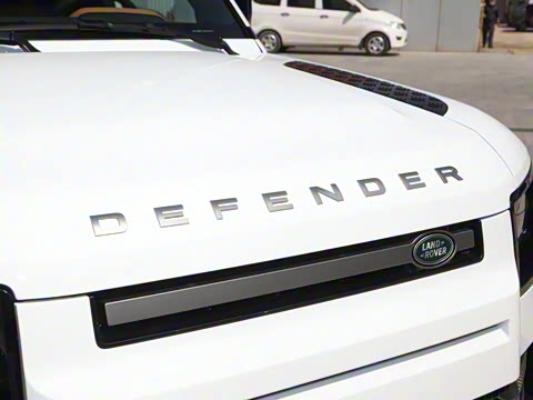 2023�� 110 3.0T P400 X-DYNAMIC HSE