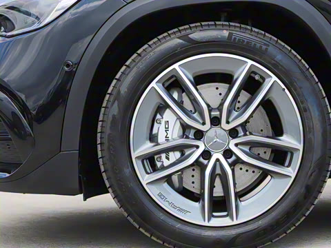 2022�� AMG GLA 35 4MATIC