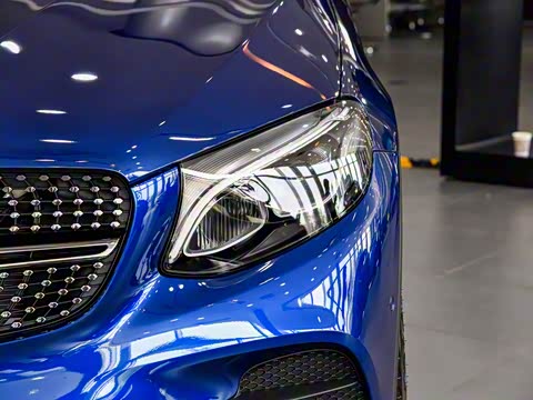 2018�� GLC 260 4MATIC ����SUV