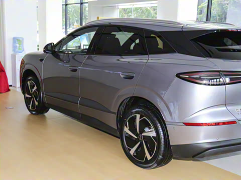 2025�� EV 605�캽Pro��