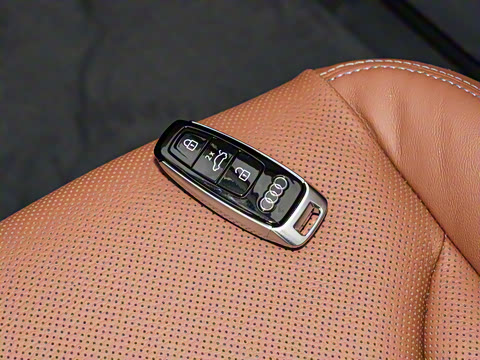 2025�� 45 TFSI quattro S line�˶���