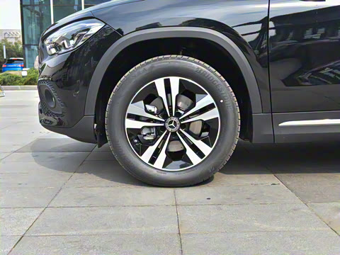 2022�� �Ŀ� GLA 200