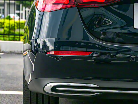 2025�� �Ŀ� E 300 L ʱ����