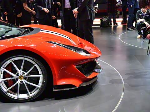 2018�� 488 Pista