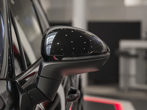 2023�� Cayenne Coup�� E-Hybrid 2.0T