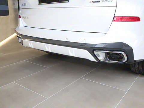 2022�� �Ŀ� xDrive 30Li M�˶���װ