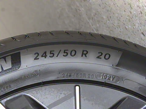 2025�� 825 Max��