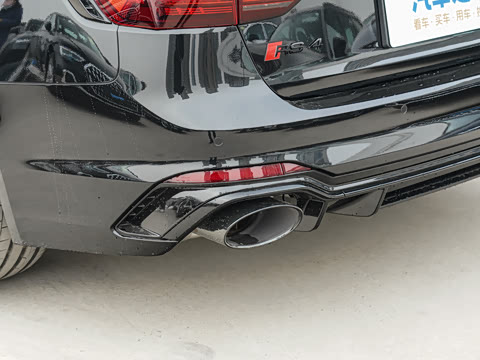 2023�� RS4 Avant ���װ�