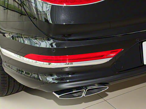 2026�� 4.0T V8 ������