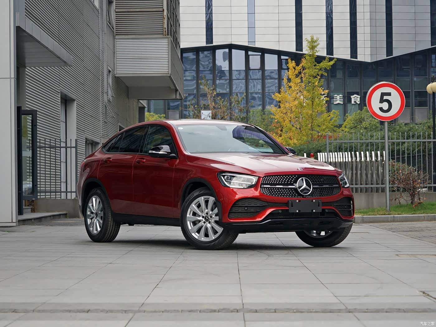 奔驰glc轿跑 2020款 glc 260 4matic 轿跑suv 5765864图片_奔驰_汽车