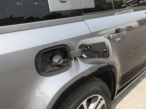 2023�� 110 3.0T P400 X-DYNAMIC HSE