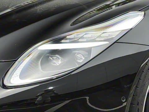 2025�� 4.0T V8 Coupe