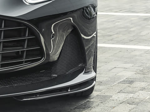 2025�� 4.0T V8 Coupe