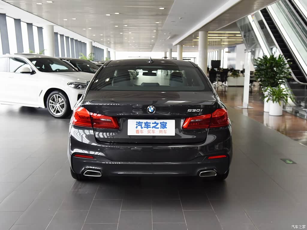 2020款 530i m运动套装