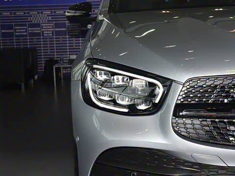 2023�� GLC 260 4MATIC ����SUV