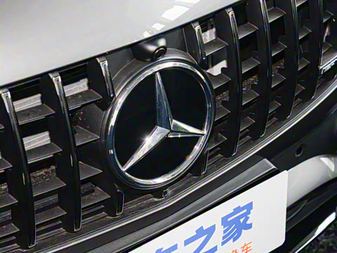 2025�� AMG GLA 35 4MATIC