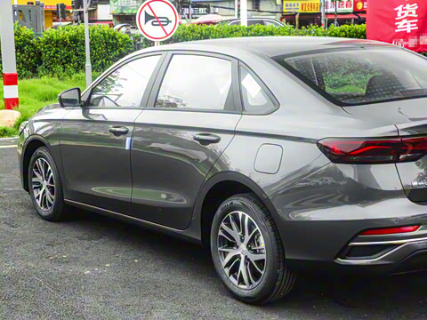 2026�� ��4�� 400������ 1.5L CVT��Խ��