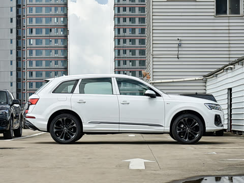 2025�� 55 TFSI quattro S line�˶���