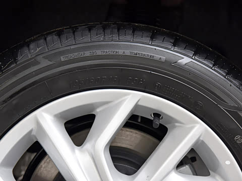 2023�� 1.6L CVT���а�