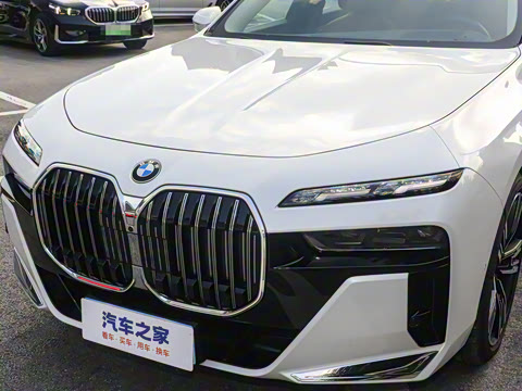 2023�� 740Li ������ M�˶���װ