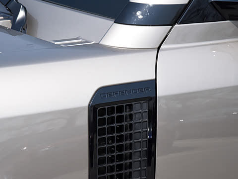 2023�� 110 3.0T P400 X-DYNAMIC HSE