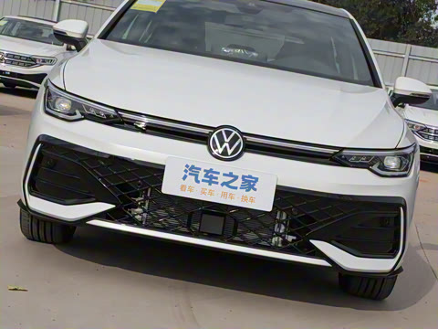 2025�� �Ŀ�� 300TSI R-Line