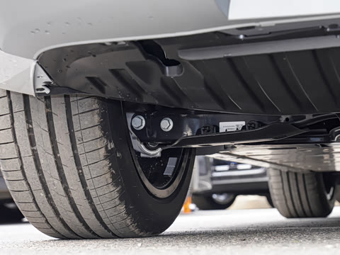 2024�� 40 e-tron ������