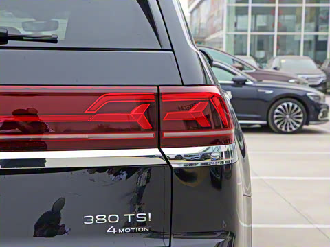 2022�� 380TSI ������������