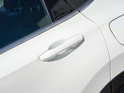 2021�� �񡤻춯e+ 2.0L ��ǰ�