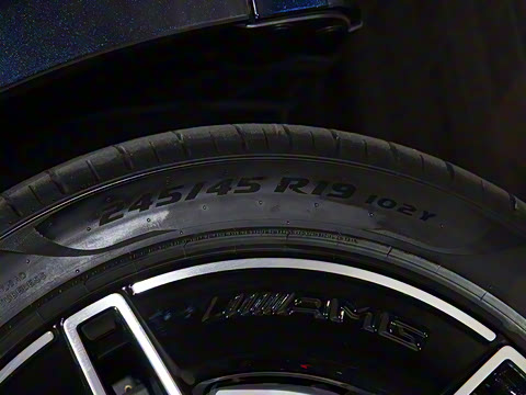 2024�� E 300 L �����˶���