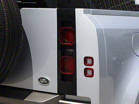 2023�� 110 3.0T P400 X-DYNAMIC HSE