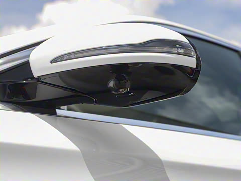 2022�� �Ŀ��� E 350 e L ���ʽ��϶����γ�