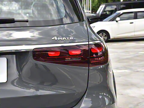 2025�� GLS 450 4MATIC ������